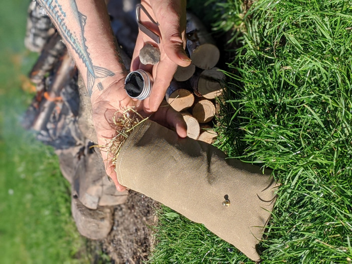 Fire Lighting Pouch and Kit - Image 10